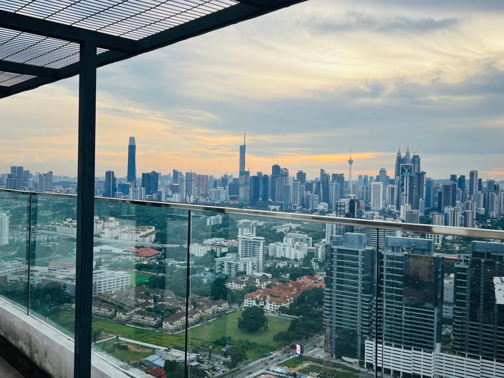 Reizz Residence By Elysium Kuala Lumpur Esterno foto