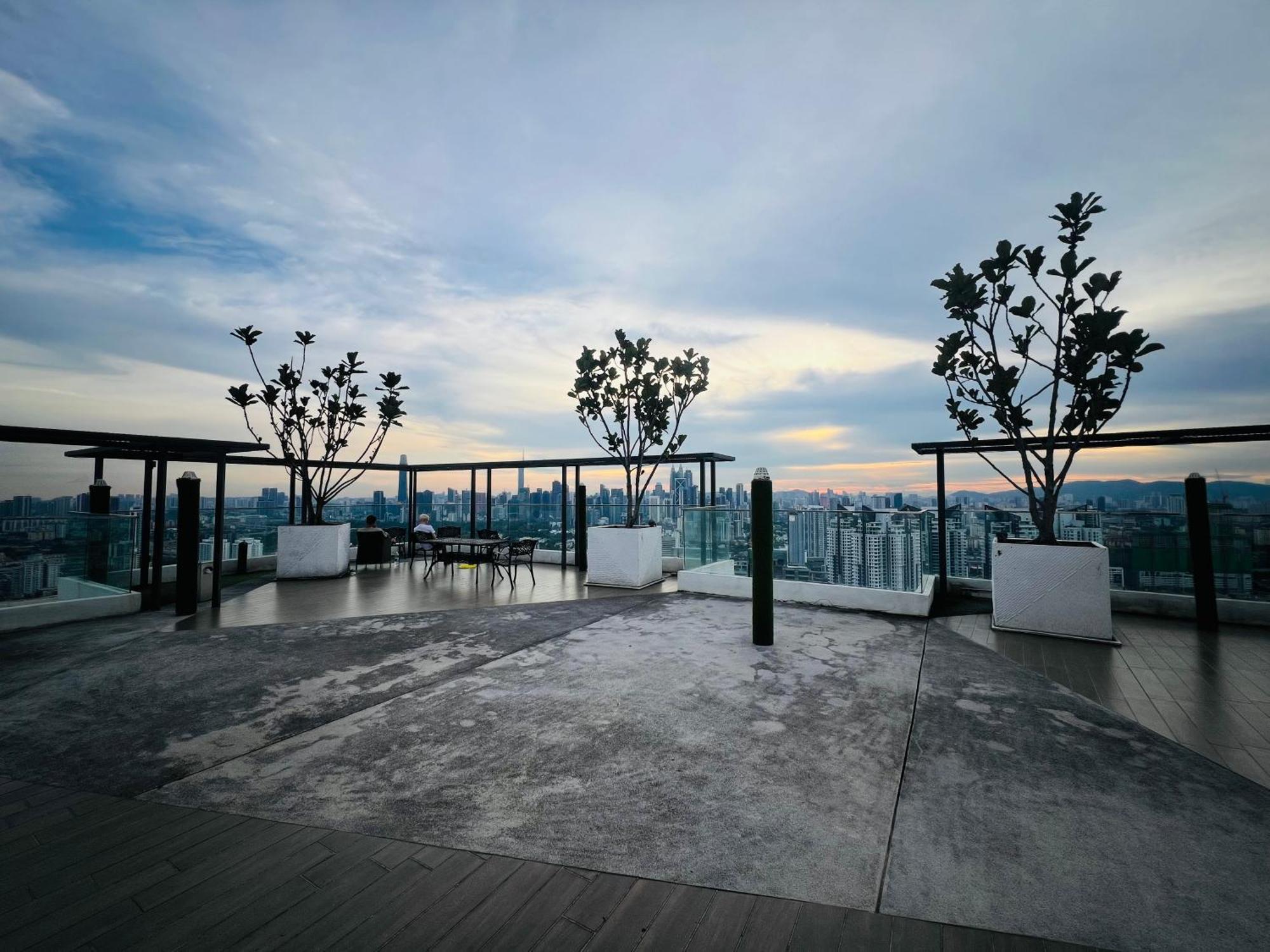Reizz Residence By Elysium Kuala Lumpur Esterno foto